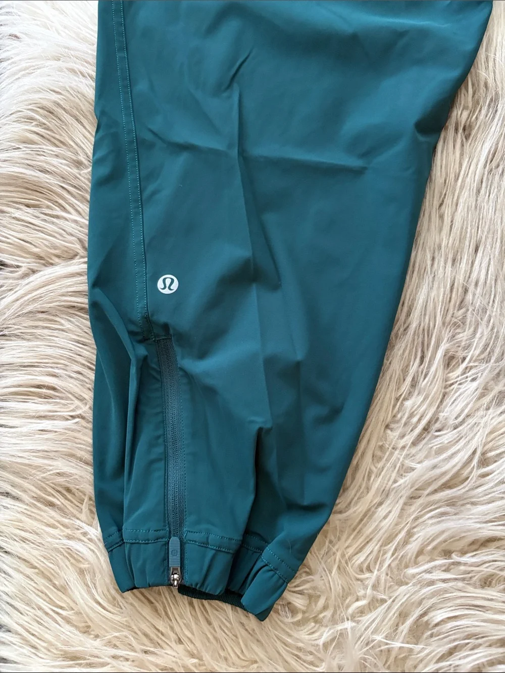 lululemon athletica great barely